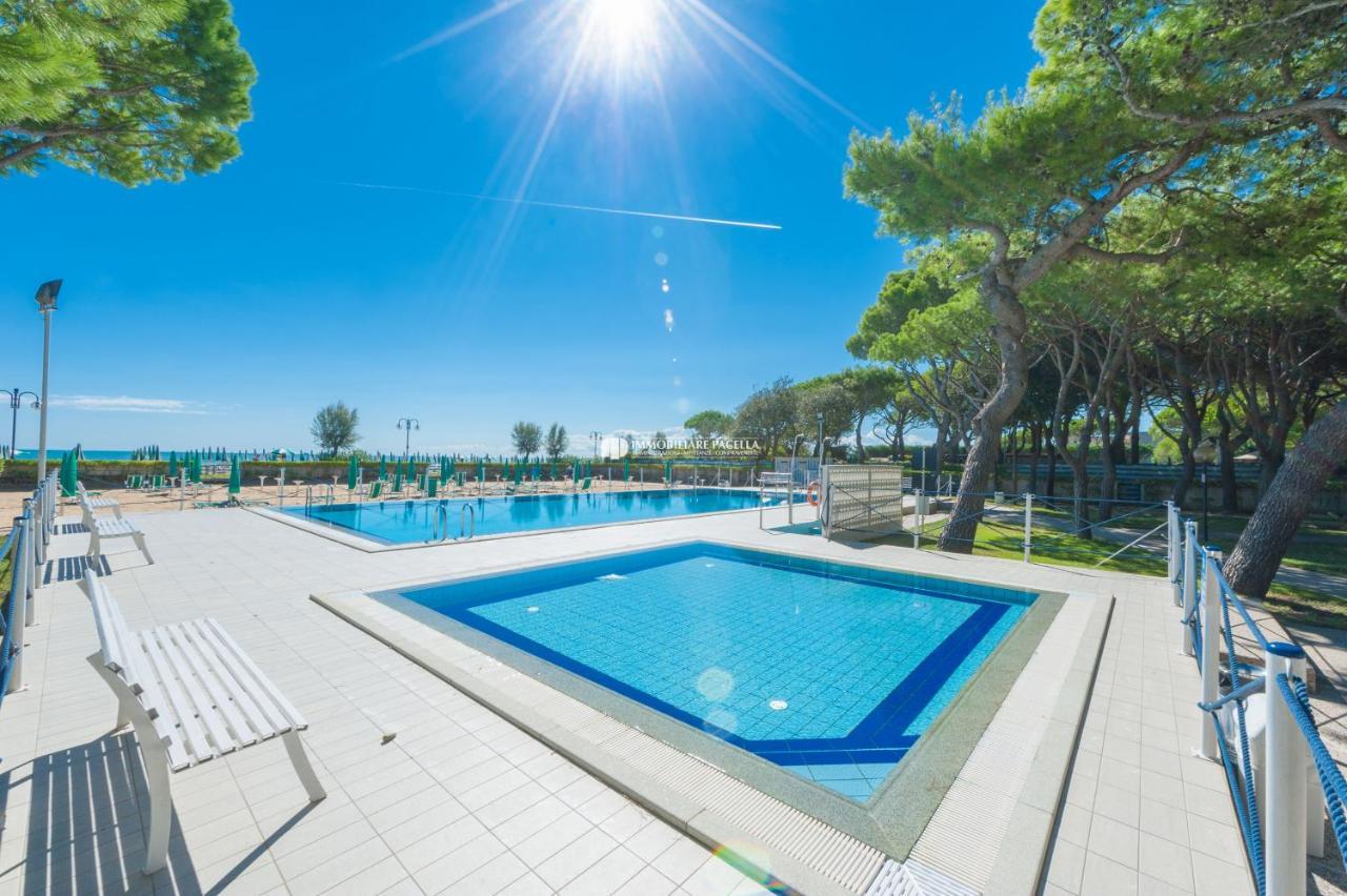 Park Residence Immobiliare Pacella Lido di Jesolo Luaran gambar